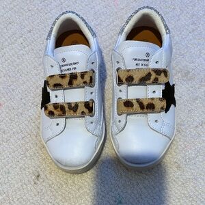 Girl star sneakers
